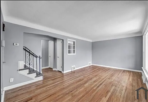 4 bed, 1272 sqft, $2,150 — Photo 2