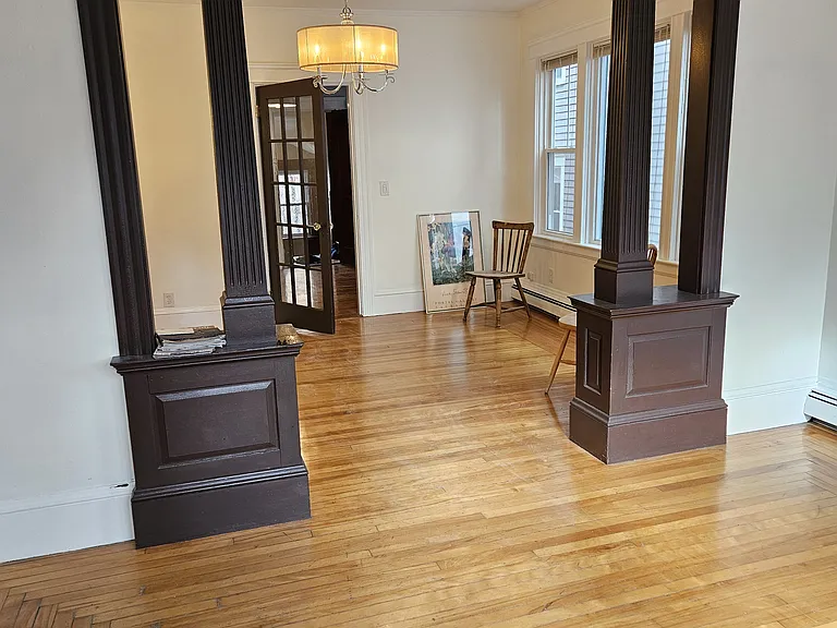 218 Howell St #2 — Photo 3