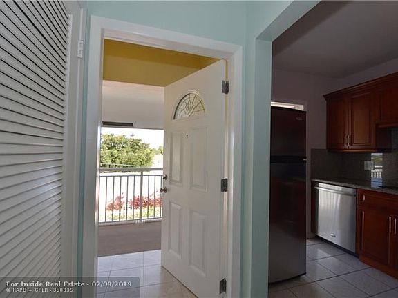 2nd image of 1951 NE 39th St APT 352