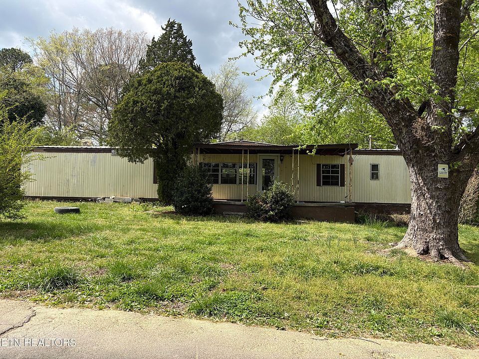 1st image of 1195 Hilltop Dr NE