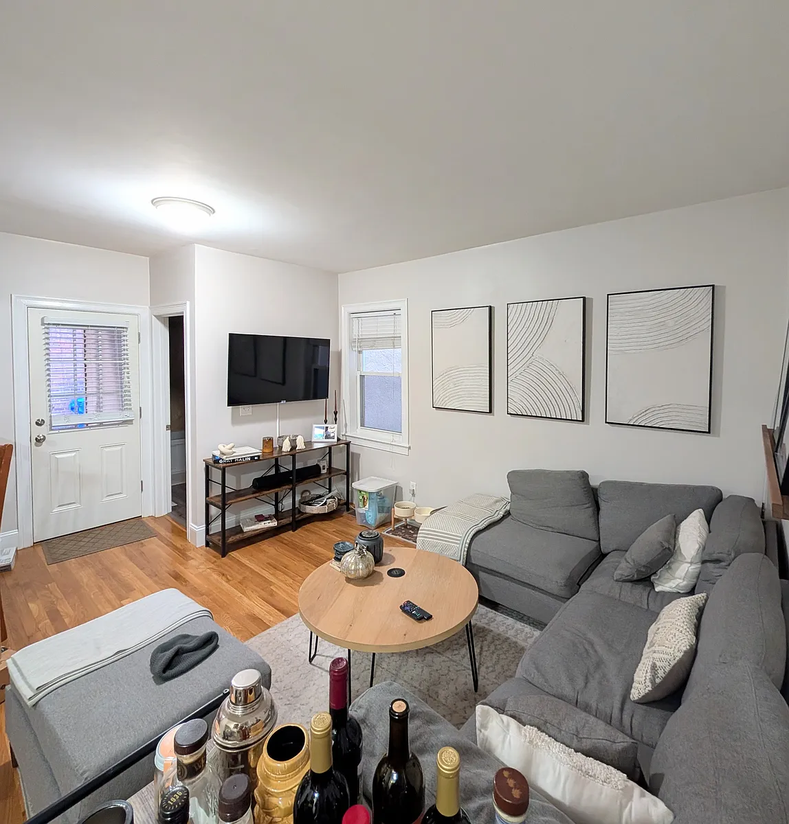 living room area - 202 W 8th St #1