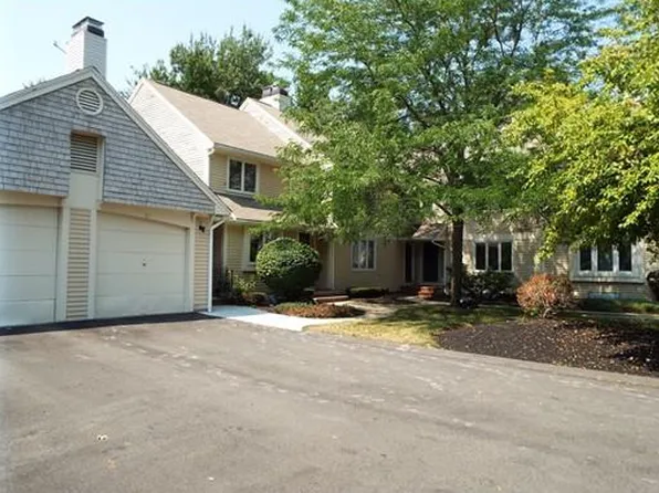 85 Jasper Ln, Randolph, MA 02368