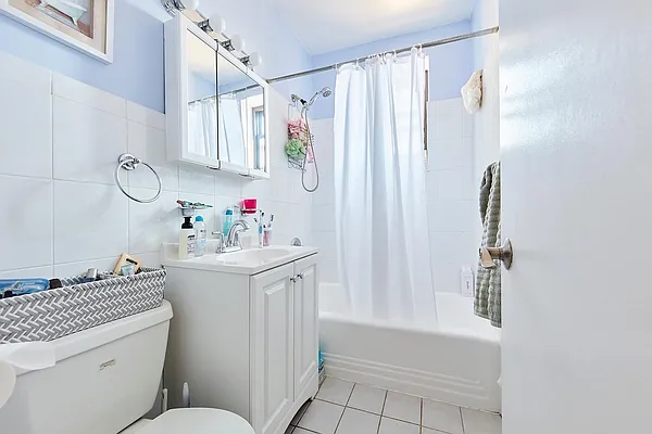 Sold by Homesmart Premier Living Realty | media 29