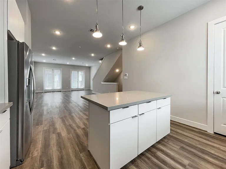 1270 N Post Oak Rd #A — Photo 5