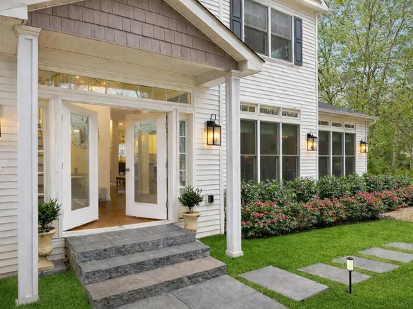 612 Stephen Hands Path, East Hampton, NY 11937