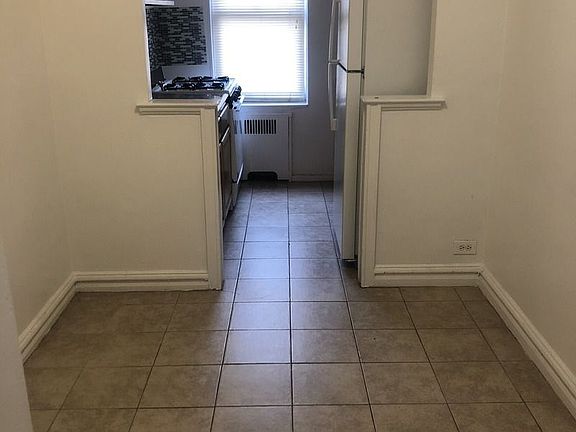 3rd image of 2260 Bronx Park E APT 1D
