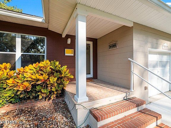 3rd image of 7015 BONNIE BRAE Lane
