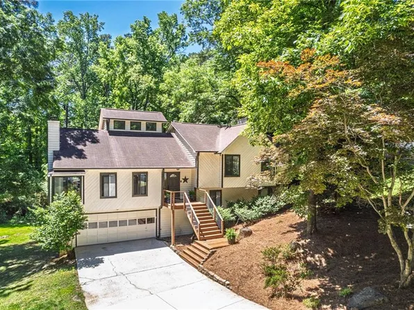 2851 Pine Cone Ln, Duluth, GA 30096
