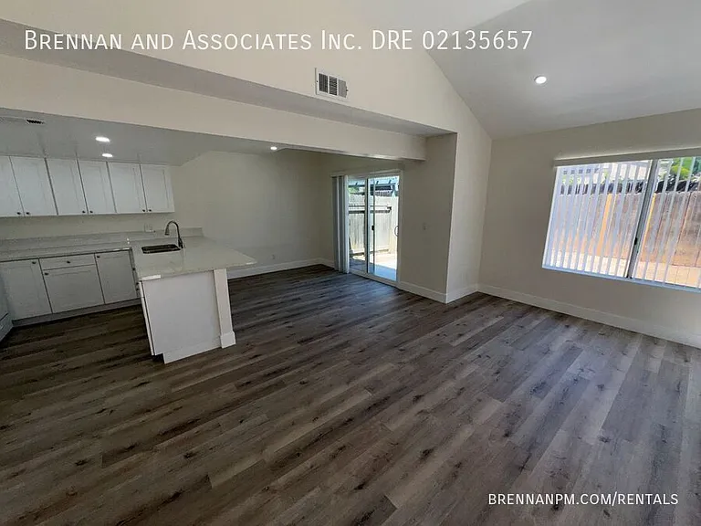 1130 Sumner Ave #J — Photo 10