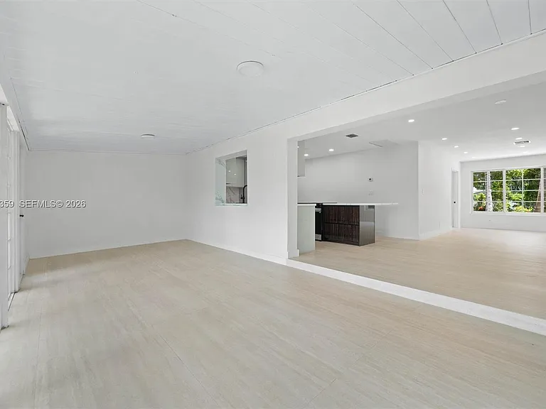 11770 Griffing Blvd — Photo 14