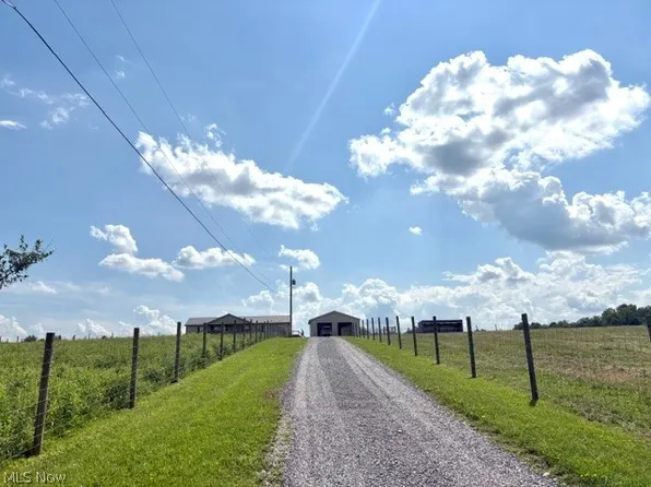 16167 Echo Valley Rd, Wellsville, OH 43968