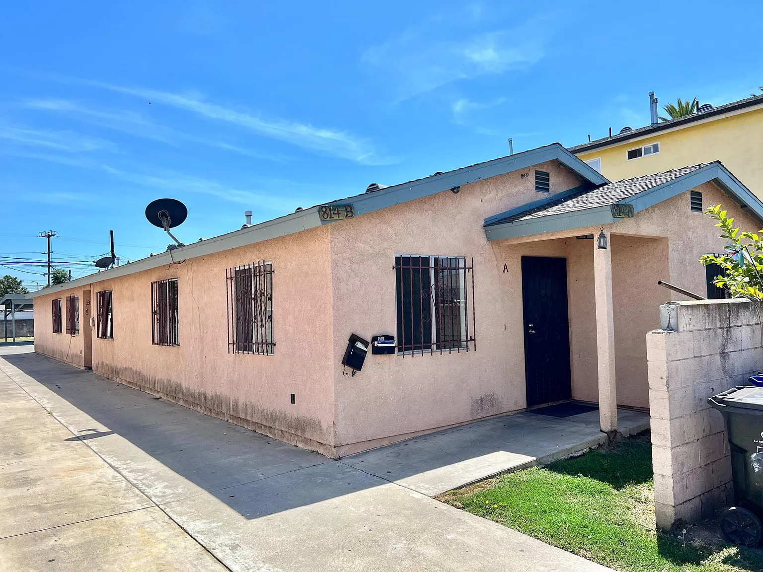 3 bed, 950 sqft, $3,100 — Photo 1