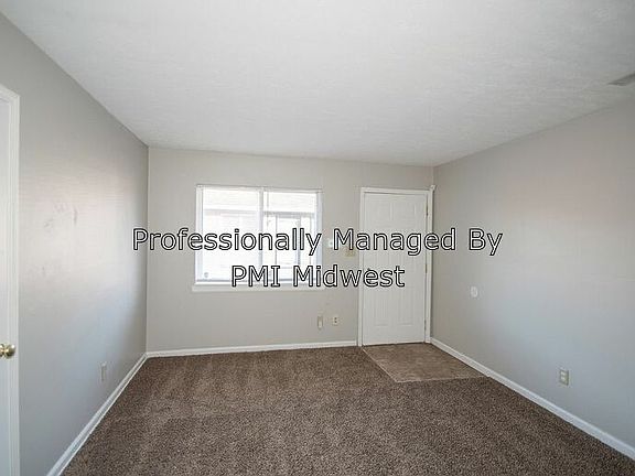 2nd image of 3901 N Grand Ave APT 2