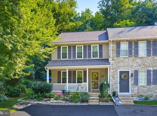29 Deep Hollow Ln, Lancaster, PA 17603