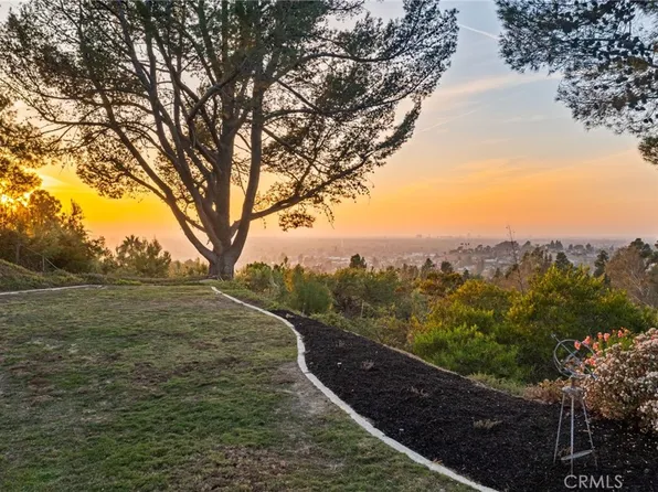 10961 Limetree Dr, Santa Ana, CA 92705