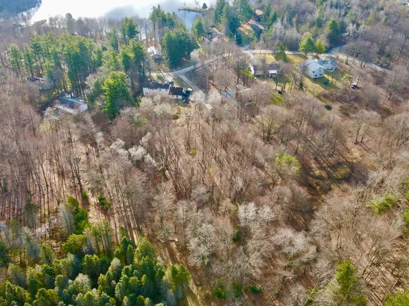 54 Stems Way, Gouldsboro, PA 18424