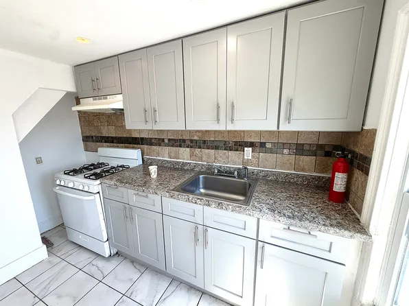 (undisclosed Address), Hempstead, NY 11550