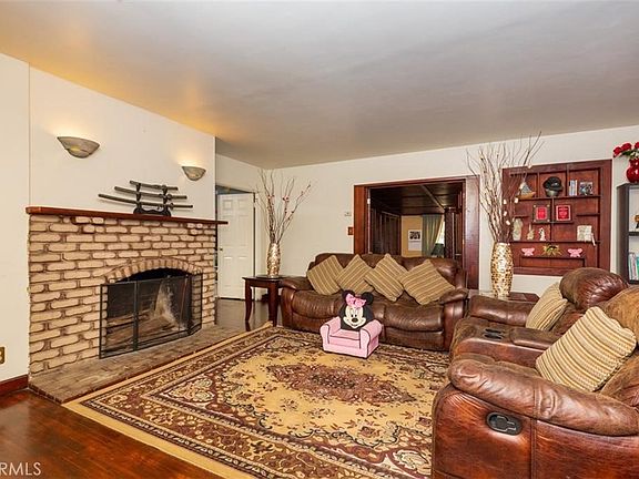 3rd image of 1812 E Briarvale Ave