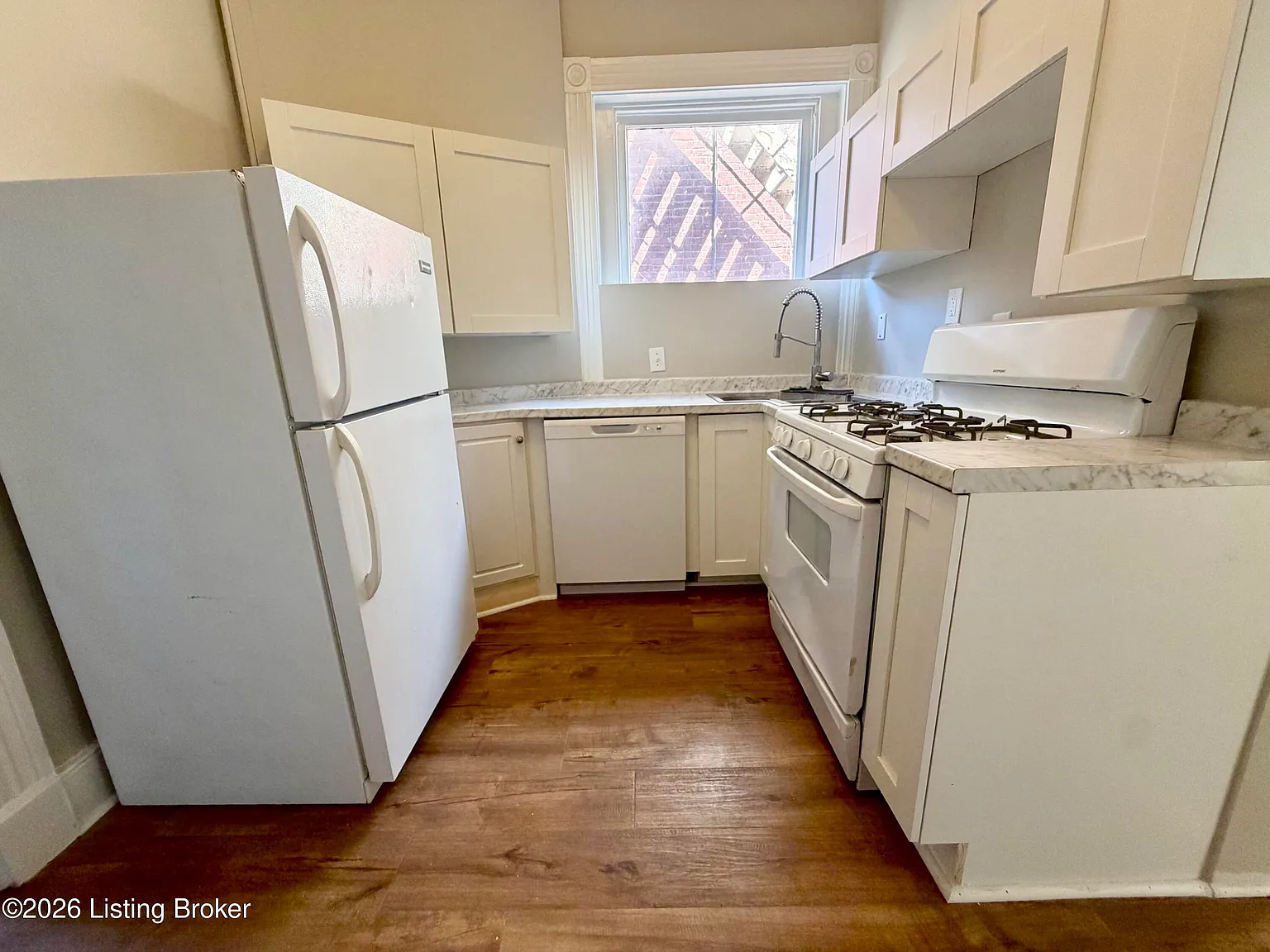 1 bed, 1.0 bath, 750 sqft, $1,100 — Photo 4