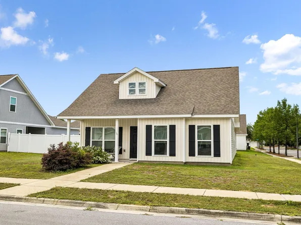 16 Woodsorrel St, Freeport, FL 32439