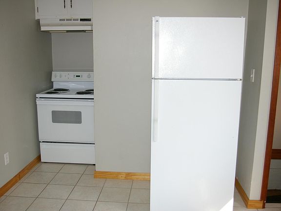 Kitchen-includes applicances