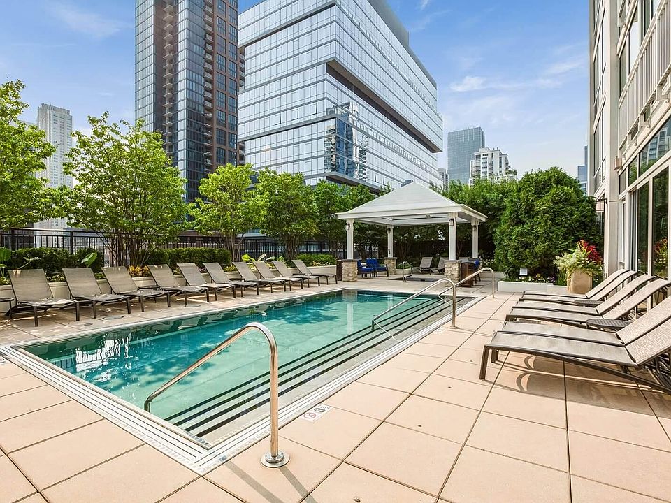 1st image of 325 W Huron St #1-2408