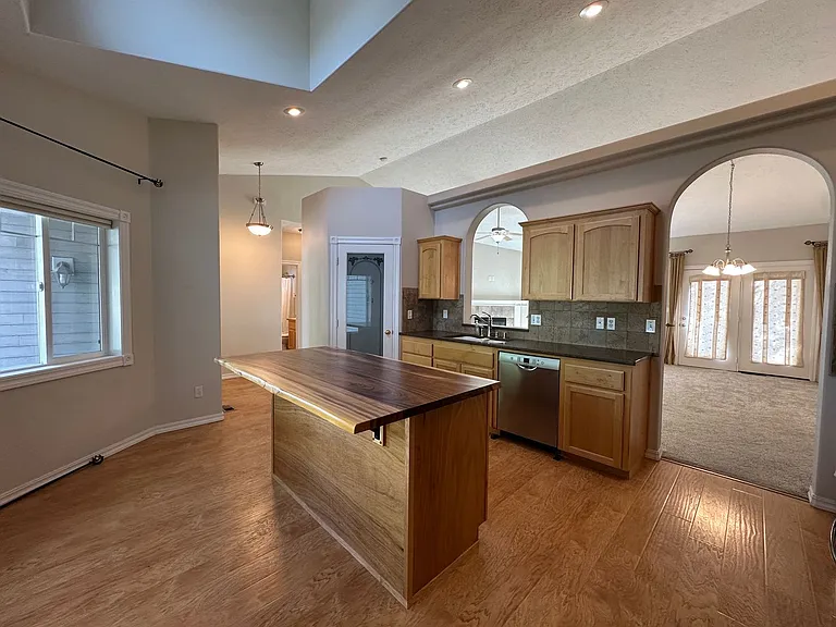 12405 E Aunnic Ln — Photo 4
