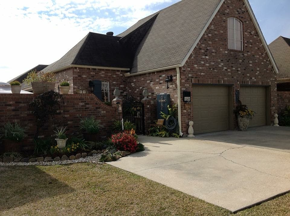 1st image of 1327 Dulles Dr