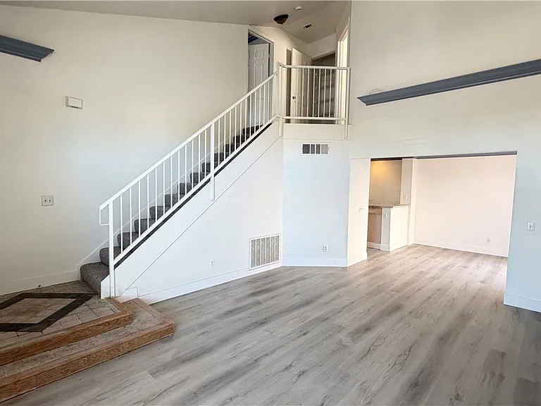 8413 Blazing Sun Ave — Photo 4