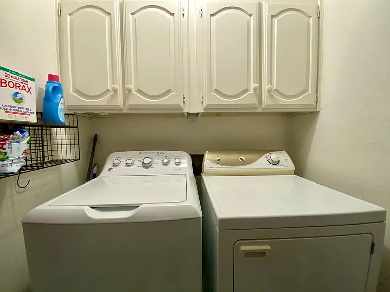 28 Oakbrook Dr #1 — Photo 8
