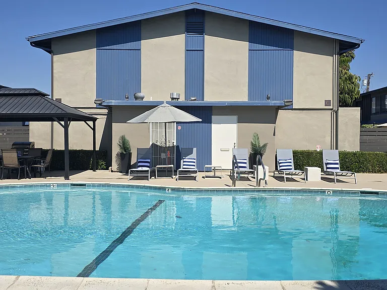 Pacific Villas — Photo 1