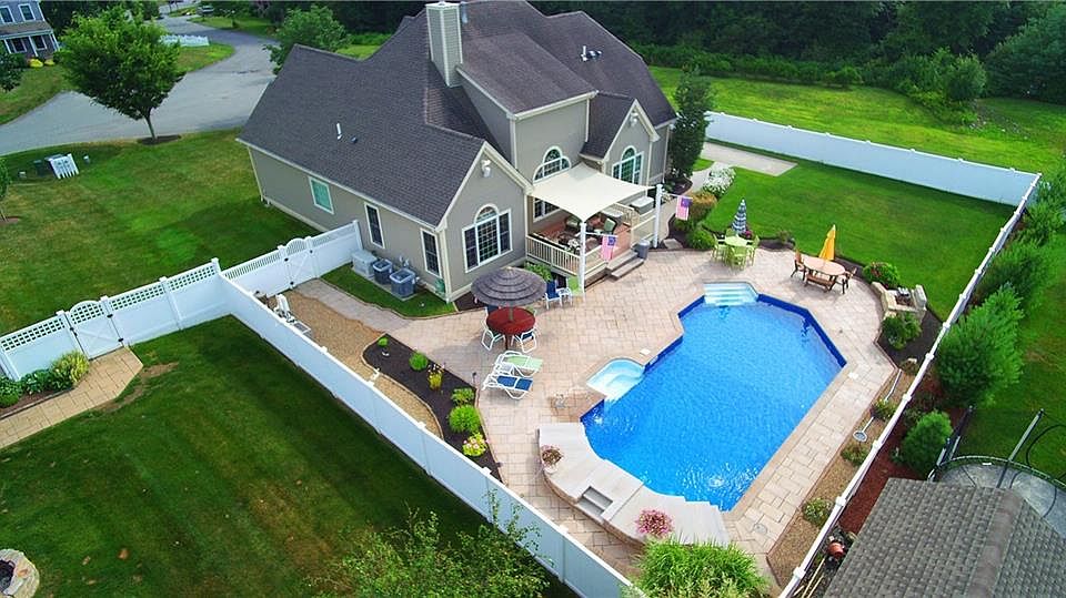 2nd image of 19 Casey Dr