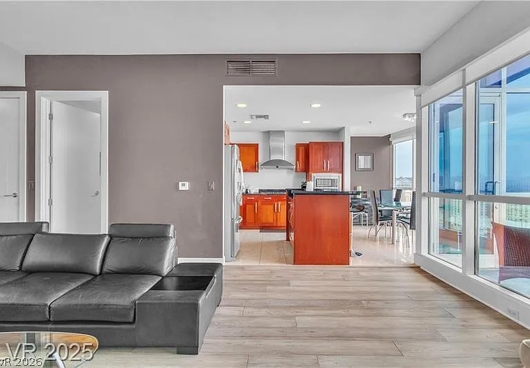 4525 Dean Martin Dr #3207 — Photo 39
