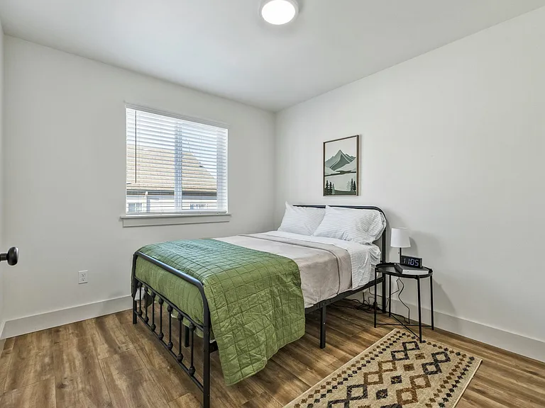 Santiam Canyon Luxury Townhomes — Photo 22