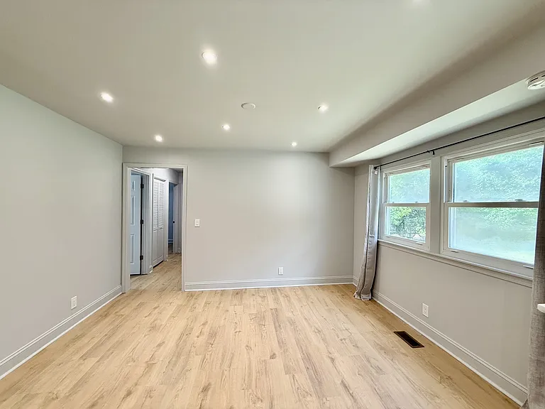 207 Blue Ridge Dr — Photo 32