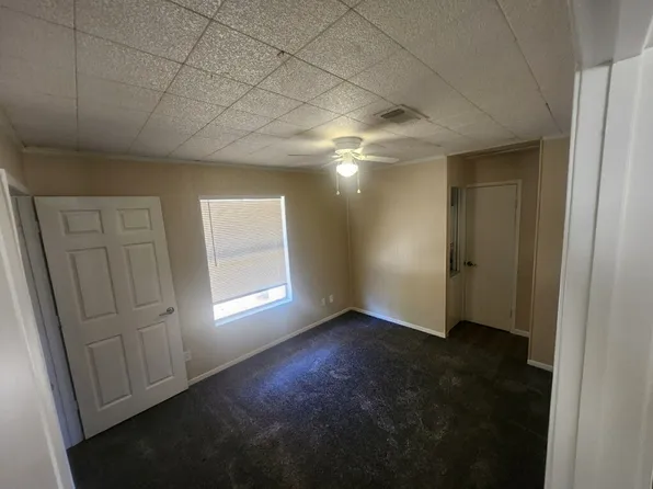 113 Tamarisk St, Village Mills, TX 77663