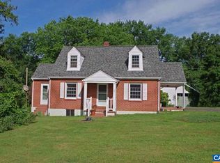 88 Court St, Lovingston, VA 22949