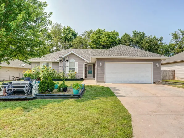 210 Kingsley Drive, Monett, MO 65708