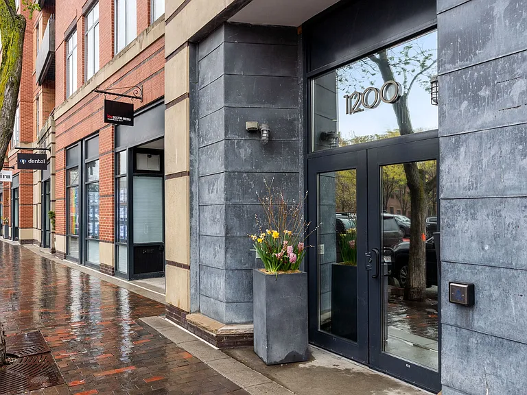 1200 Washington St #121 — Photo 29