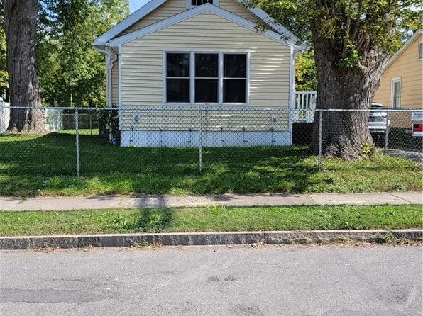 421 77th St, Niagara Falls, NY 14304