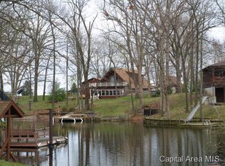 11062 Arrowhead Rd, Plainview, IL 62685