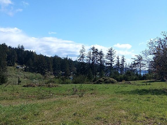 5th image of 83615 Clear Lake Rd #10