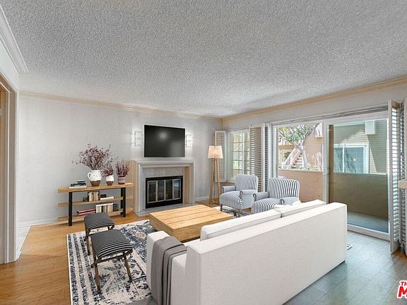 3rd image of 3855 Thorncroft Ln Unit D