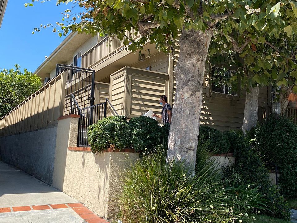 1st image of 3127 Bagley Ave #104
