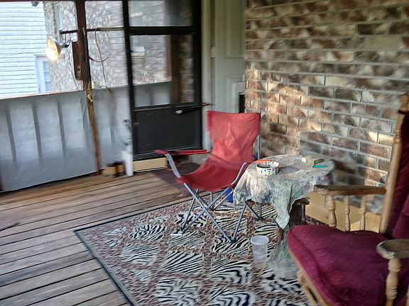 4th image of 52 Brenda Rd