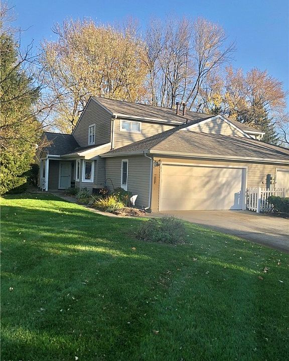 1st image of 181 Emerald Ln