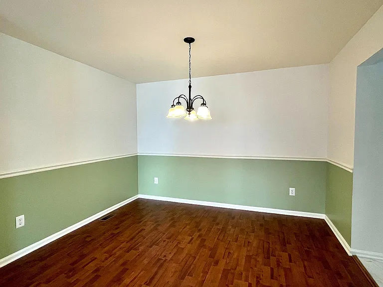 5905 Baltimore Dr — Photo 7