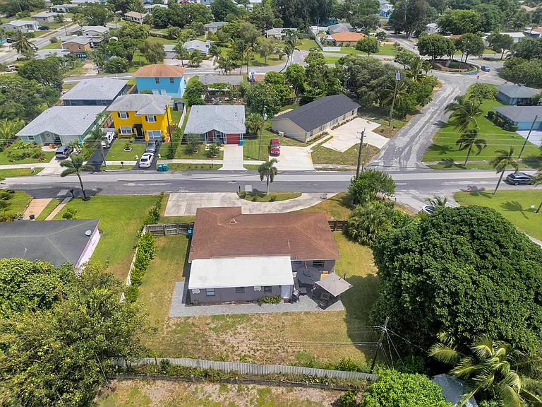 216 NW 4th Ave — Photo 33