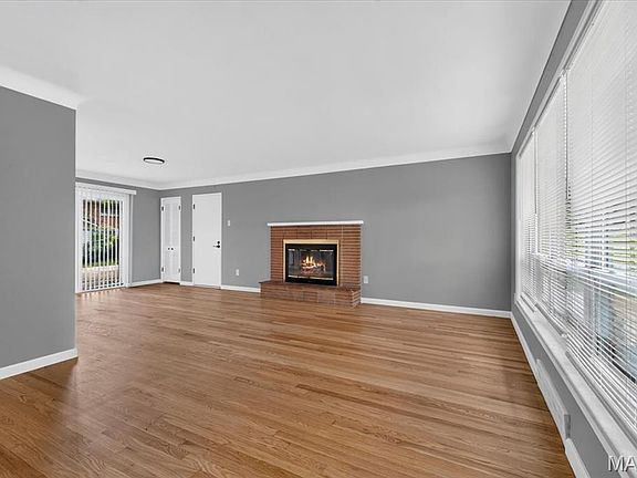 5th image of 917 Westwold Ave
