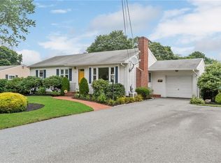 142 Covington Dr, Warwick, RI 02886